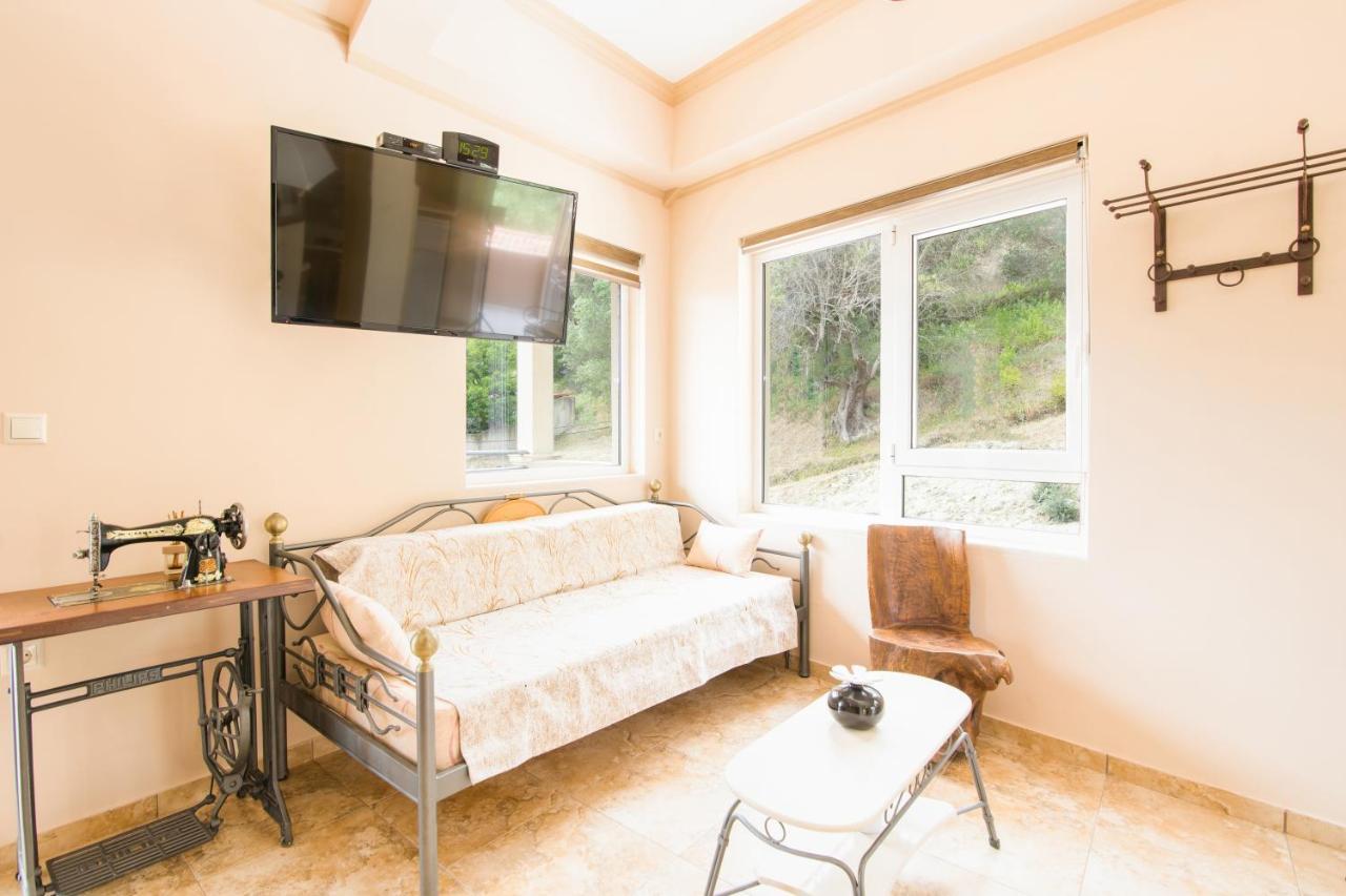 Kadith Apartments Agios Gordios  Buitenkant foto