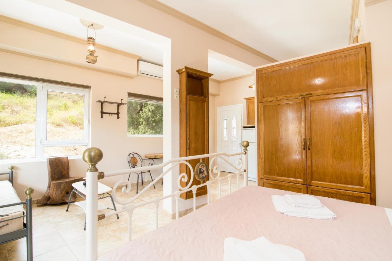 Kadith Apartments Agios Gordios  Buitenkant foto