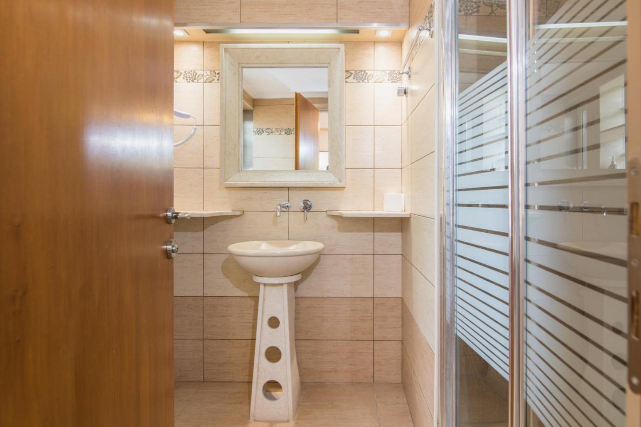 Kadith Apartments Agios Gordios  Buitenkant foto